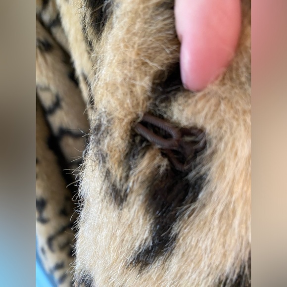 🐆 SAKS FIFTH AVENUE VINTAGE FAUX LEOPARD CHEETAH SWING FUR COAT - Picture 8 of 15